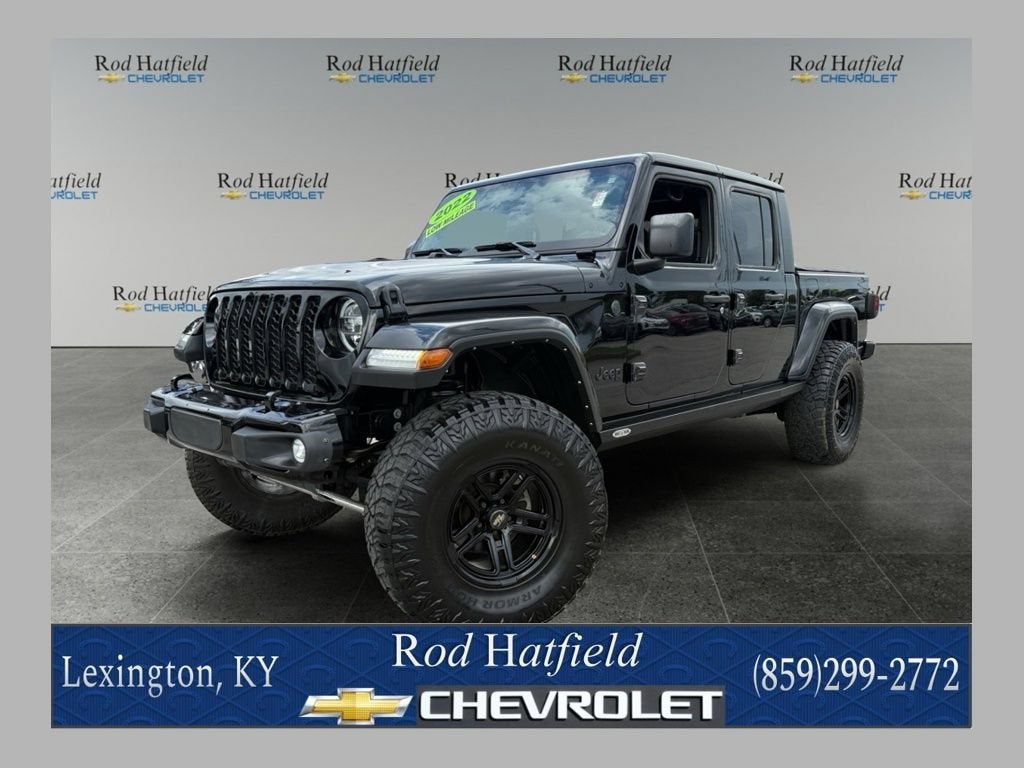 2022 Jeep Gladiator Altitude 4x4 in Black — front three-quarter view