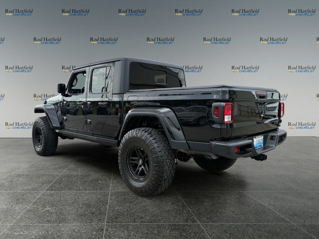 2022 Jeep Gladiator — rear three-quarter view