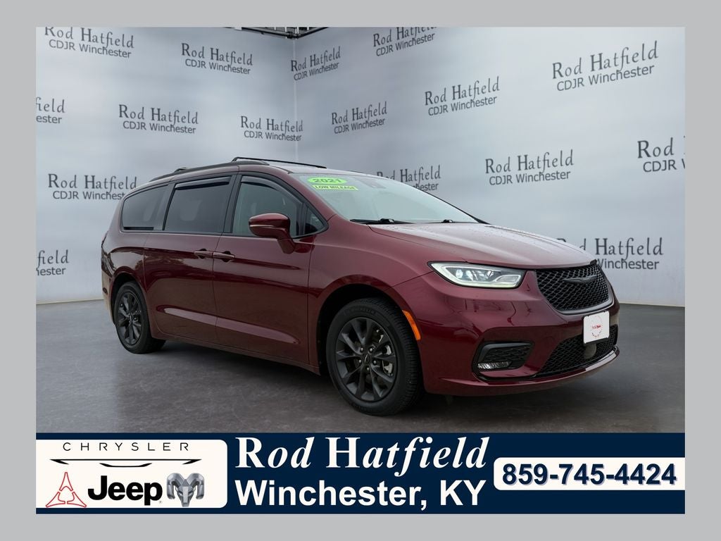 2021 Chrysler Pacifica Touring L in Velvet — front three-quarter view