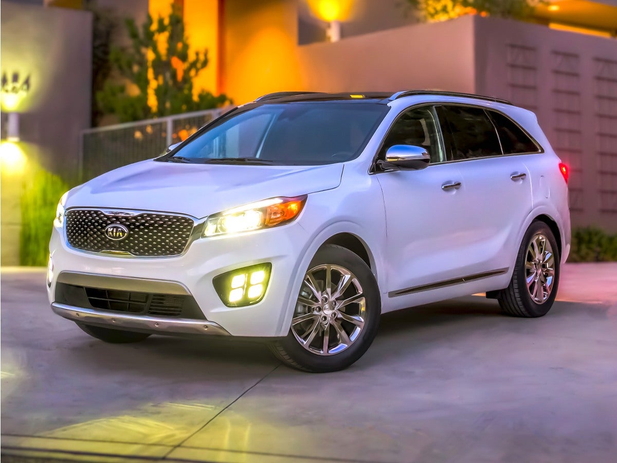 2017 Kia Sorento 3.3L LX in Snow White Pearl — front three-quarter view