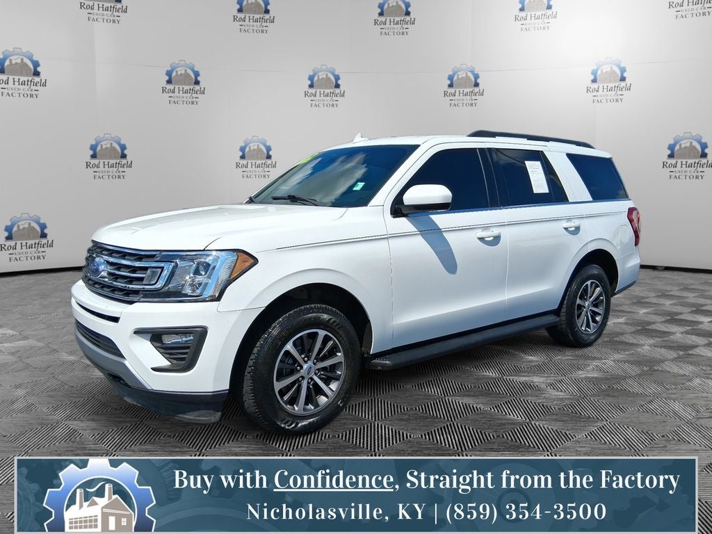 2021 Ford Expedition XLT in Oxford White — front three-quarter view