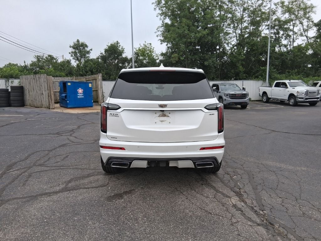 2021 Cadillac XT6 — interior view