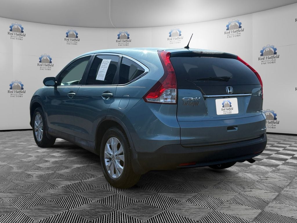 2014 Honda CR-V — rear three-quarter view