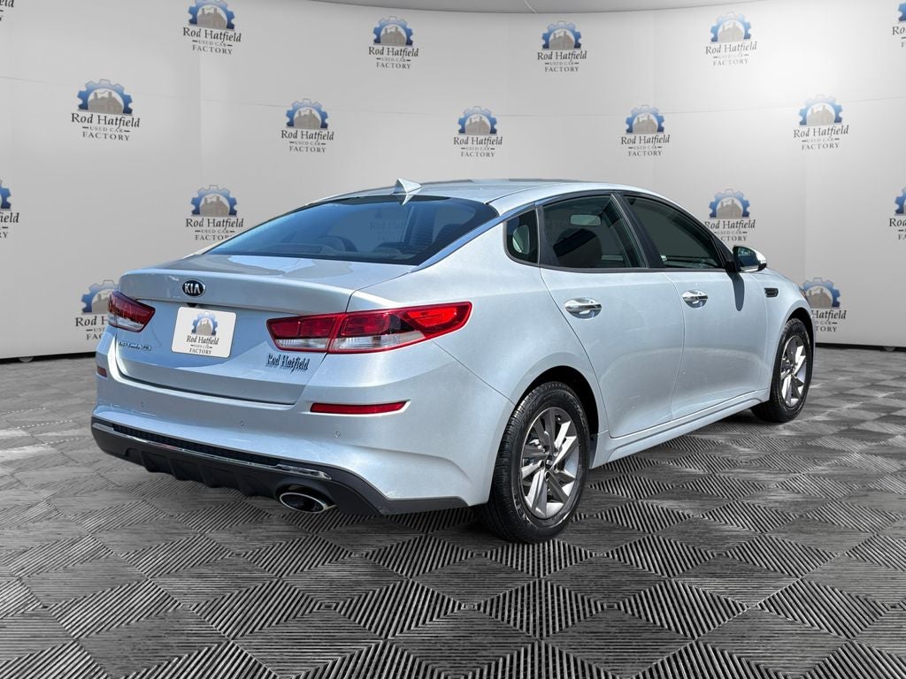 2020 Kia Optima — detail view