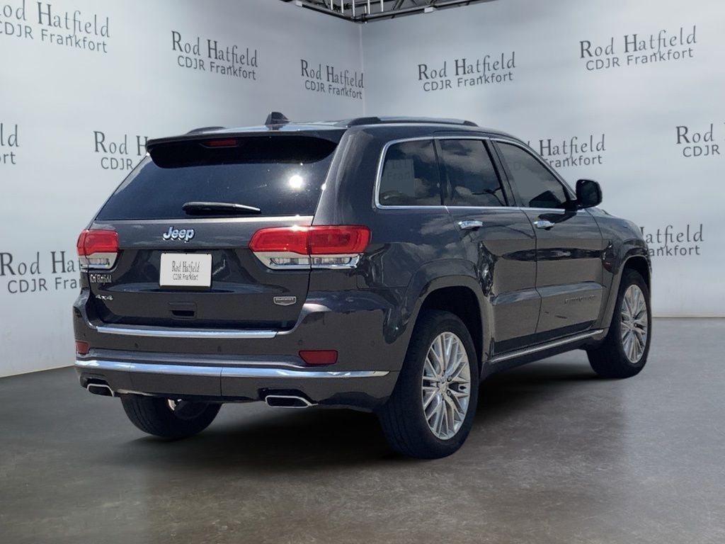 2017 Jeep Grand Cherokee — detail view