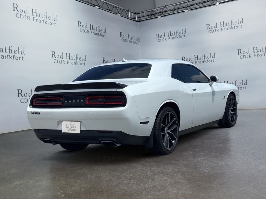 2018 Dodge Challenger — detail view