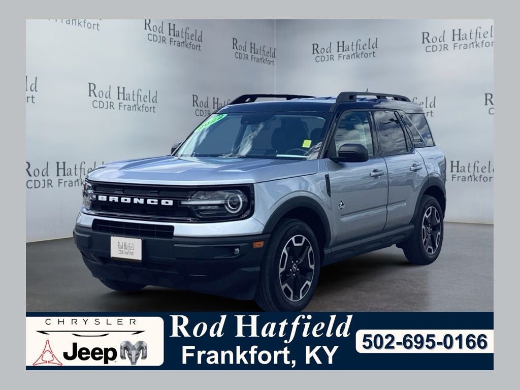 2022 Ford Bronco Sport Outer Banks in Iconic Silver Metallic — front three-quarter view
